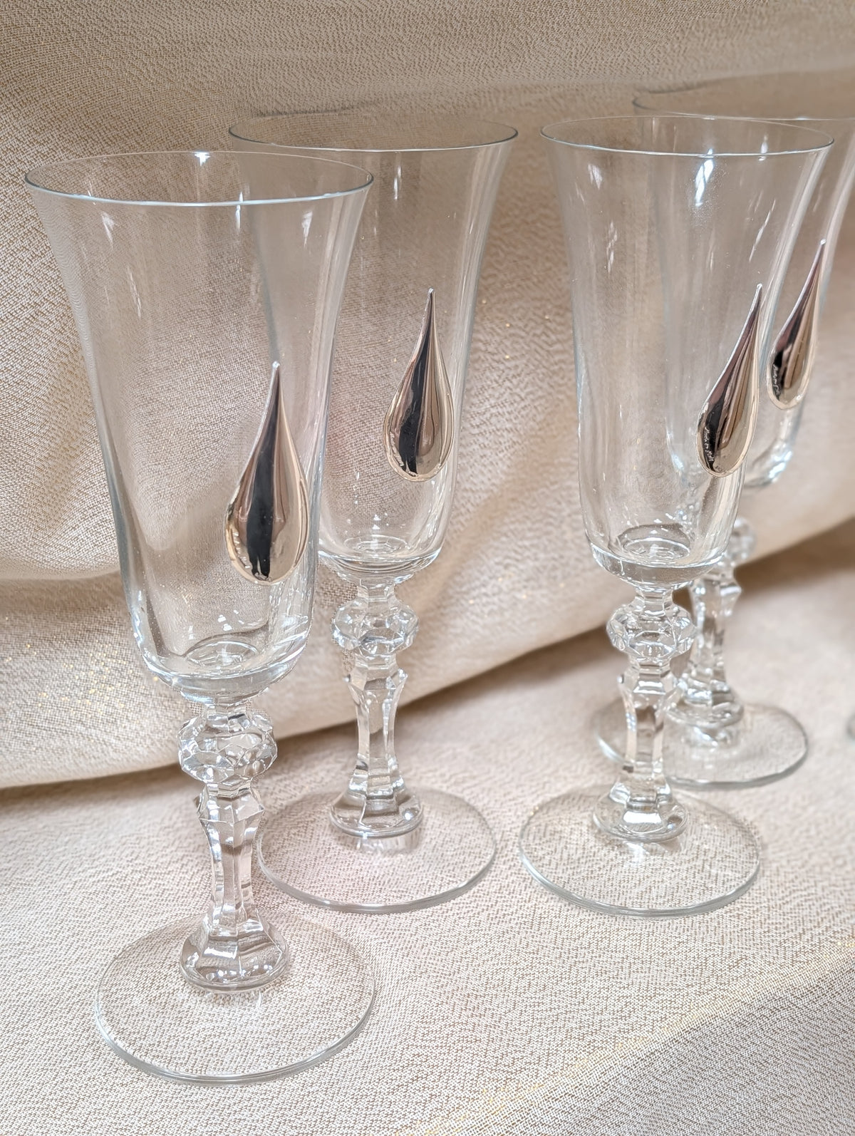 Champagne Glass set of 6 with Teardrop Design