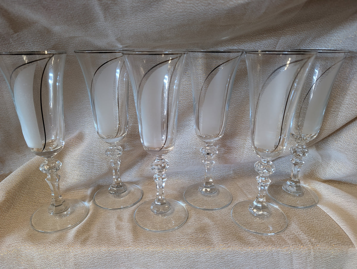 Champagne Glass set of 6 with Frosted Stripe Design