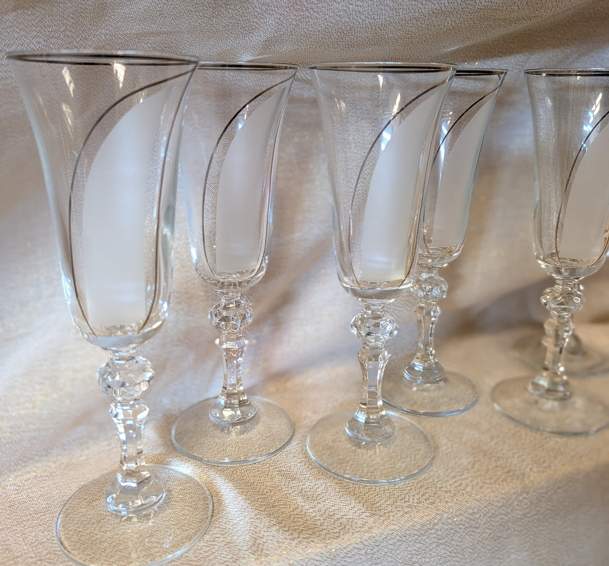 Champagne Glass set of 6 with Frosted Stripe Design