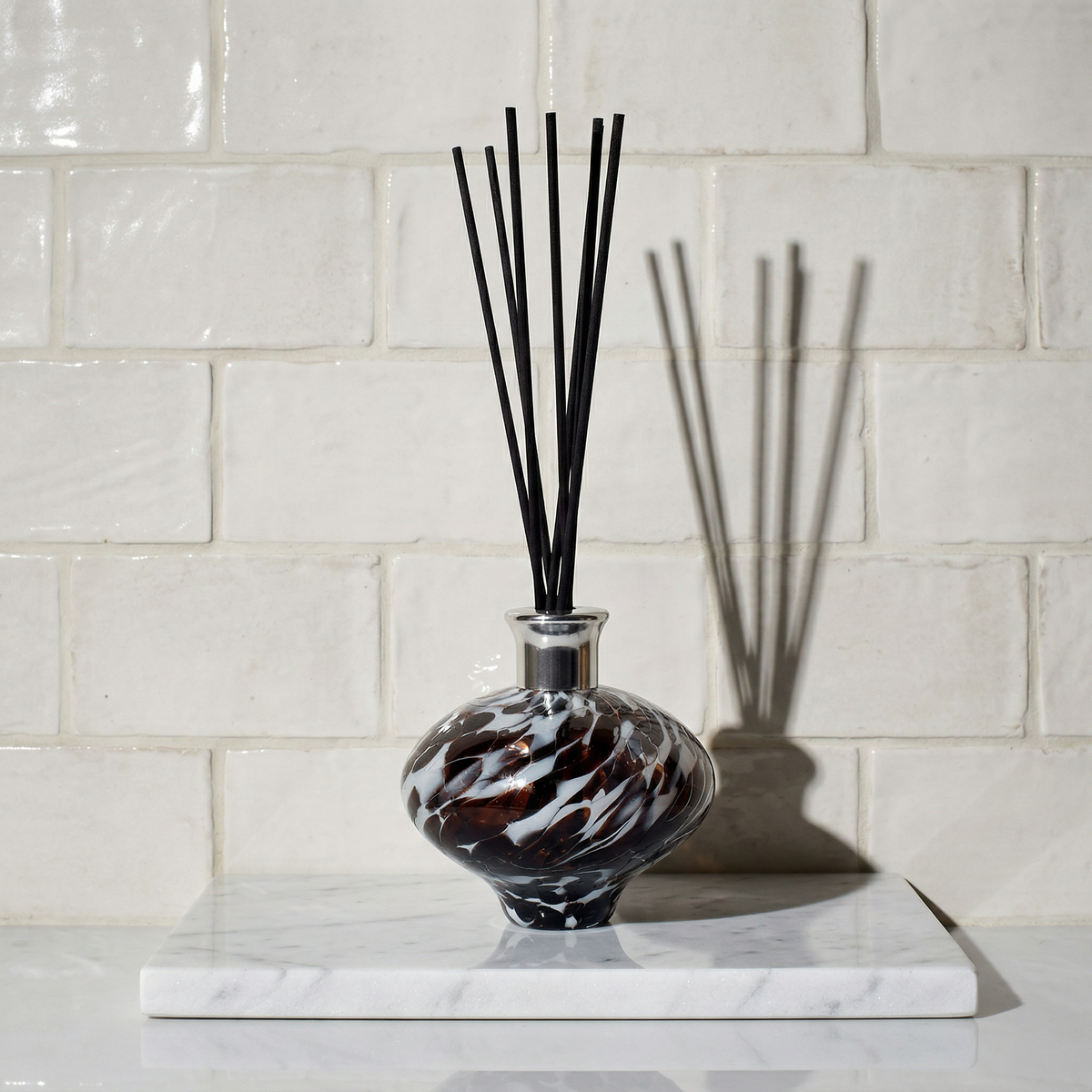 Oval Reed Diffuser - Black and White